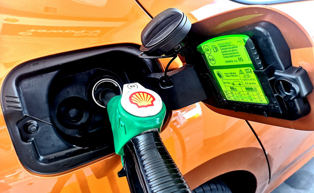 Od 25 marca kierowcy powinni spodziewać się podwyżek cen paliw