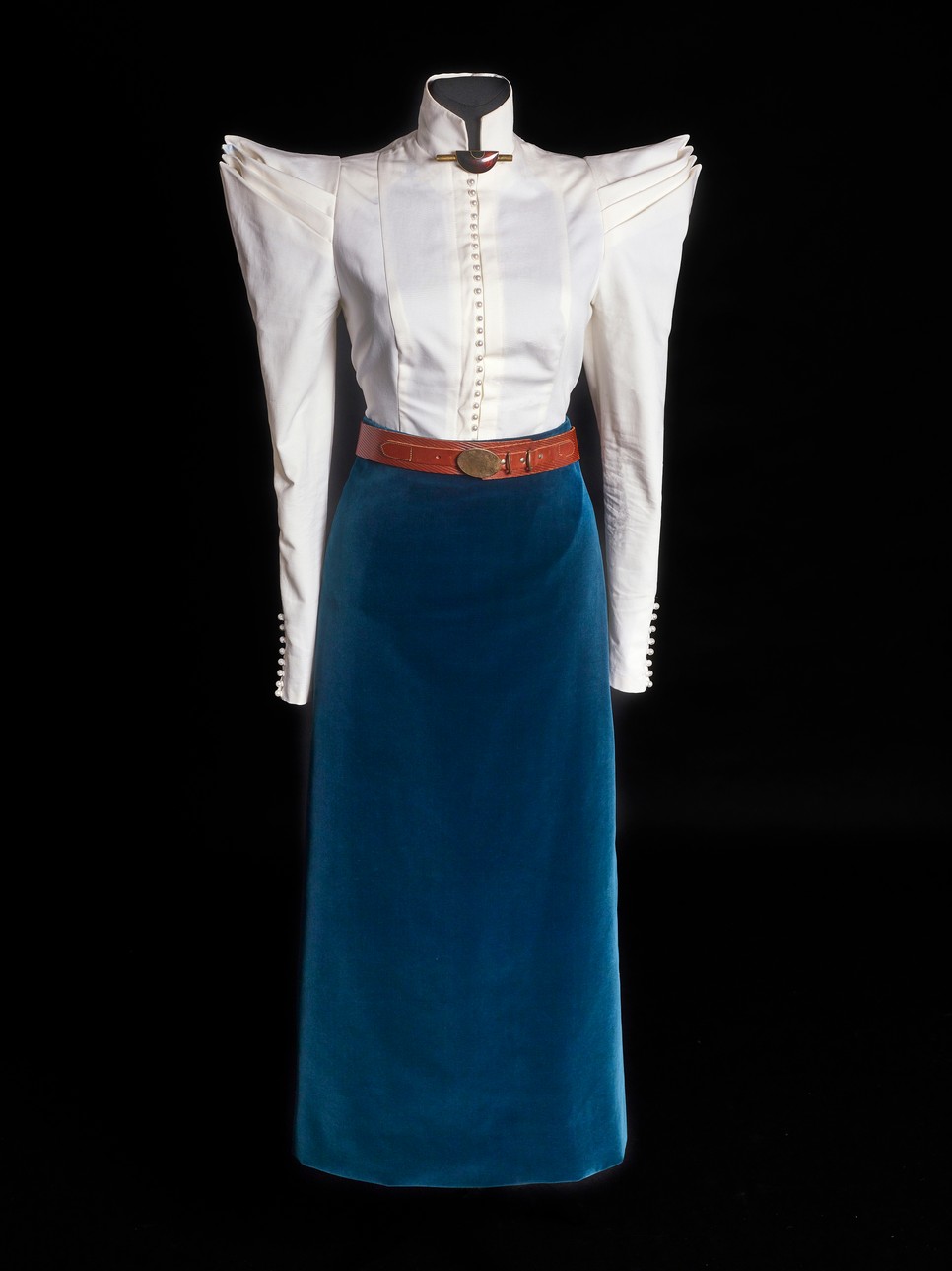 Camilla öltözéke