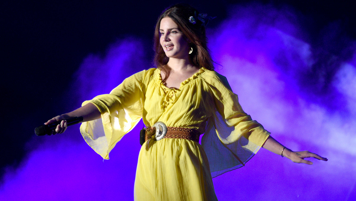 Lana Del Rey będzie sobotnią headlinerką Open'er Festival 2019 powered by Orange - ogłosili organizatorzy. Amerykańska gwiazda wystąpi na lotnisku Gdynia-Kosakowo 6 lipca.