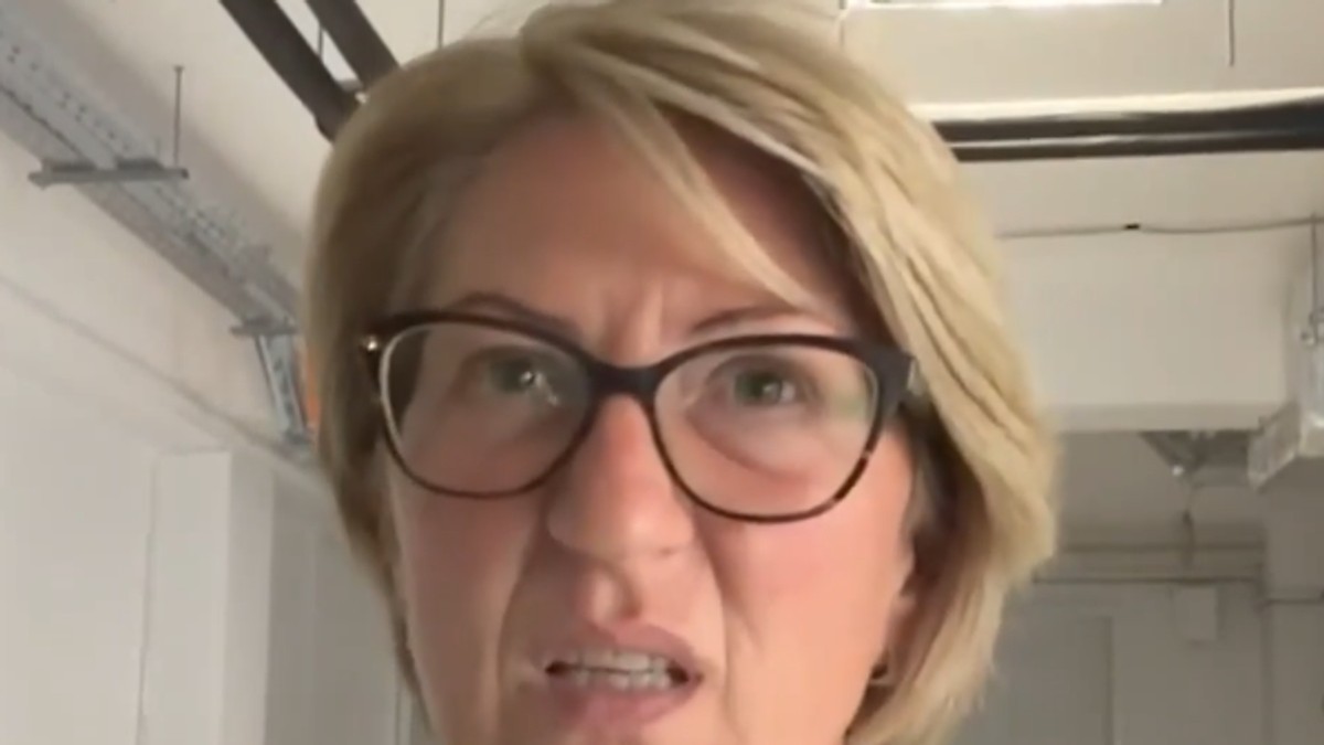Supruga srpskog državljanina koji je umalo ispao kroz prozor