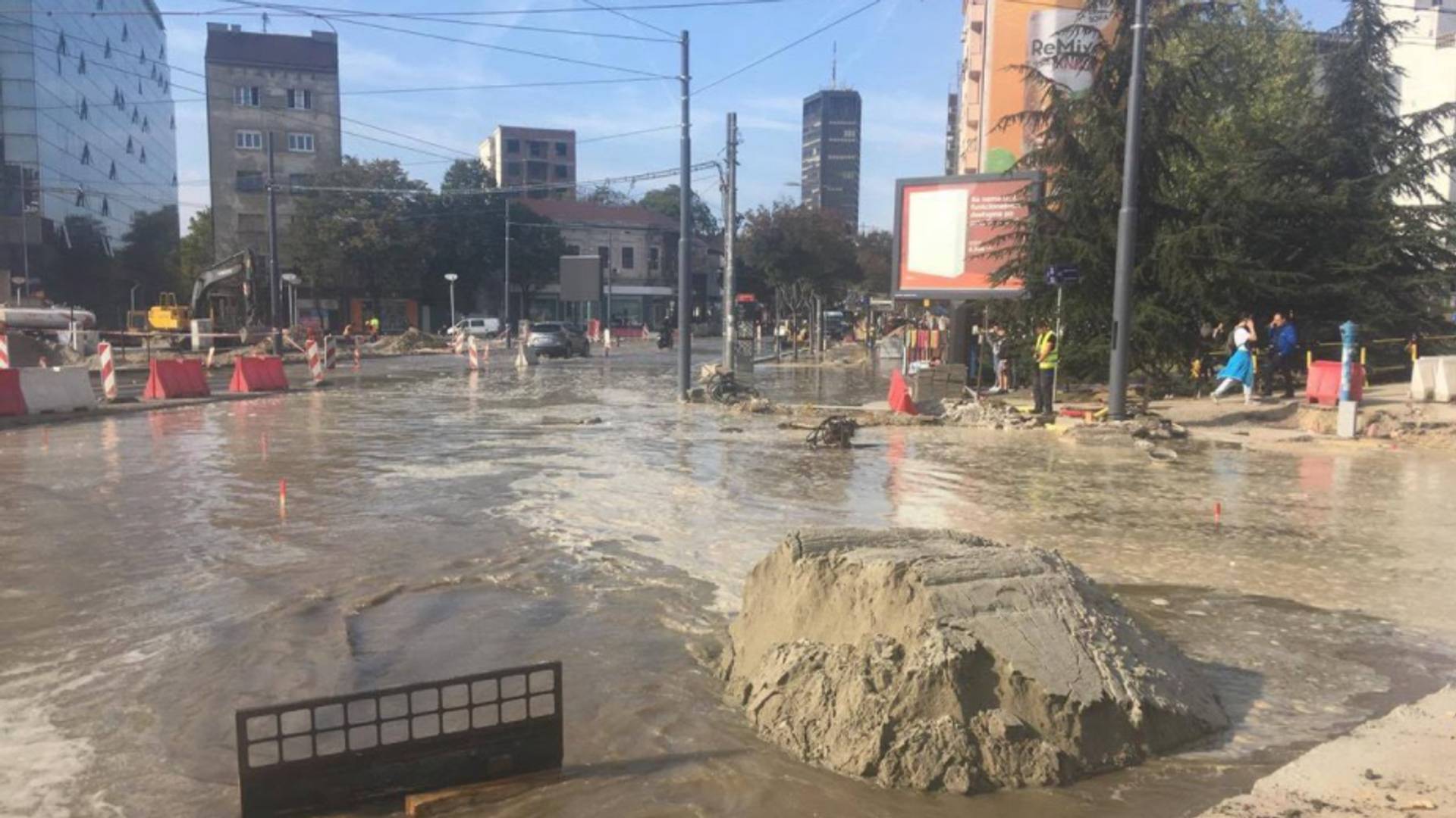 Tviteraši se neviđeno dobro zezaju na račun poplavljene Slavije