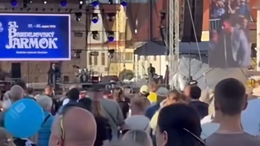 Ministra Šutaja Eštoka v Bardejove vypískali.
