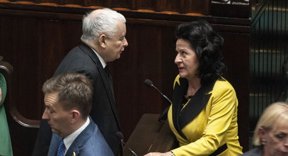 Kaczyński pozwala na to swoim posłankom. PiS nie widzi problemu (WIDEO)