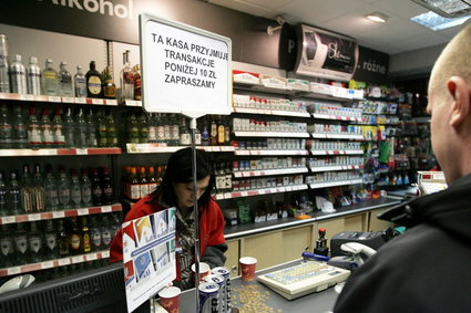 Toruń jedynym miastem, gdzie nie ma win i wódek na stacjach paliw