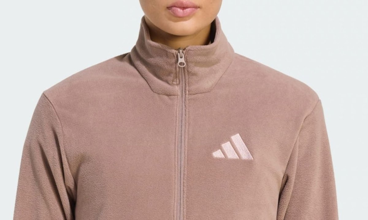 Adidas mocno tnie ceny. Milutki polar w promocji. Trzy boskie kolory. Hit sezonu