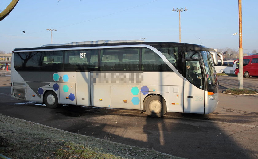 Jechał z "pacjentem zero". Ma koronawirusa! Co z innymi pasażerami?