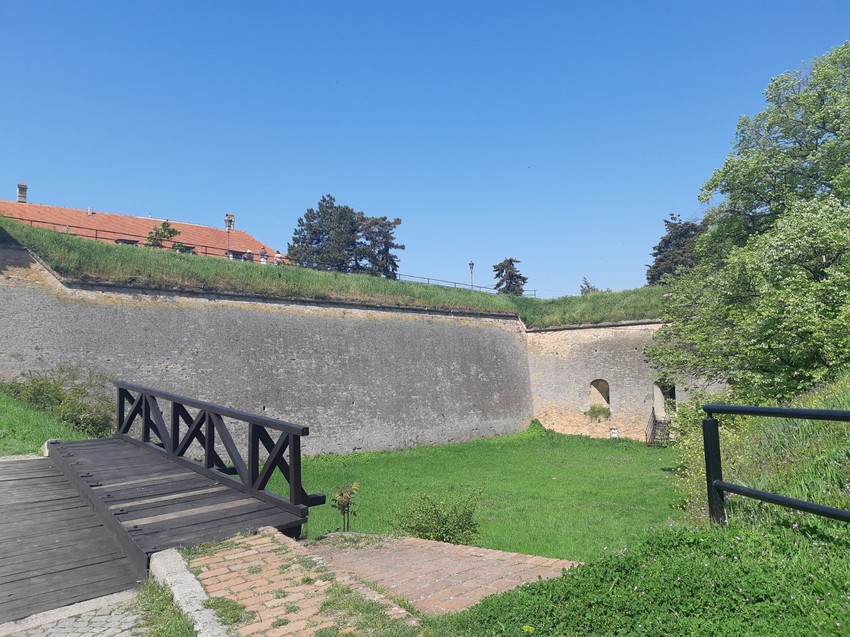 Opasne zidine tvrđave