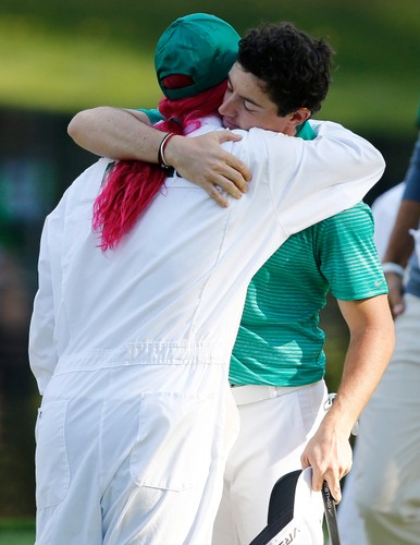 Caroline Wozniacki wygląda jak Michał Wiśniewski. Co ona zrobiła z włosami?