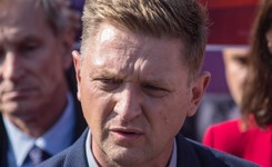 Awantura o dezubekizację przed kamerami. 'Powinien pan dostać w twarz'