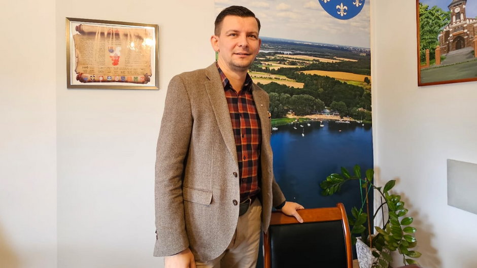 Wójt Ostrowitego Mateusz Wojciechowski startował do Sejmu z list Bezpartyjnych Samorządowców i odebrał głosy PiS-owi