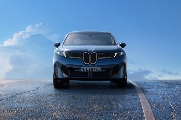 BMW donosi 20 sajamskih ponuda i prvi put pred publikom predstavlja iX3