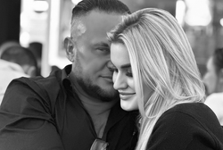 Sandra z "Hotelu Paradise" w żałobie. "Odszedł mój Anioł Stróż" [FOTO]