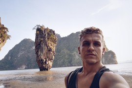 Stefan (31) je otišao iz Sremske Mitrovice da radi na KRUZERU i otkrio PRAVO LICE svog posla: "Ovo je istina o SVINGERSKIM ŽURKAMA. Evo šta je nama zabranjeno"