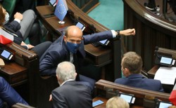 "Jesteście bandą patologicznych kłamców". Witek przerwała wypowiedź Budki