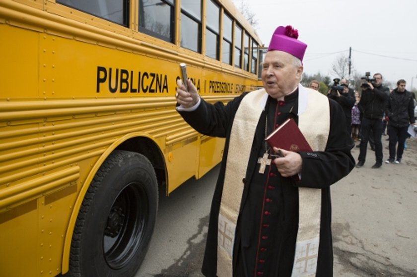 Uczniowie szkoły podstawowej nr 29 w Gdańsku mają nowy autobus. To amerykański School Bus