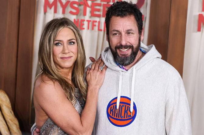 Dženifer Aniston i Adam Sandler