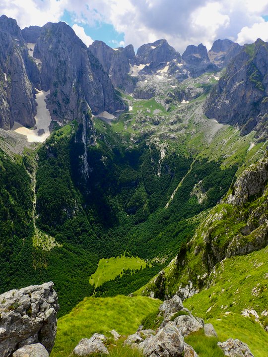 Widok na dolinę Grebaje