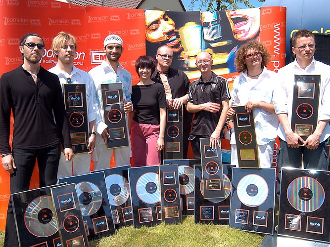 Opole 2003 – Blue Cafe ze Złotą Płytą za debiutancki album