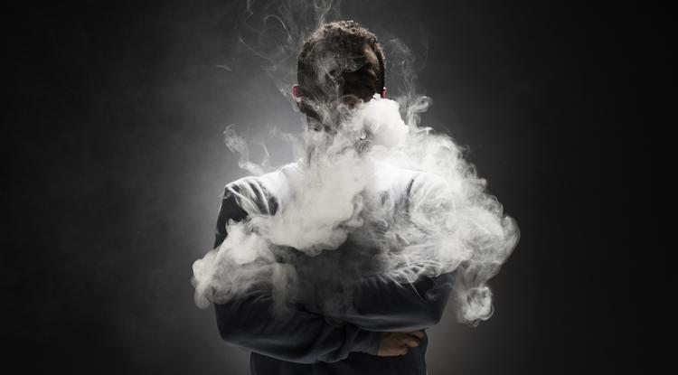 Ezt kell tenned, ha füstszagú a ruhád. Fotó: Getty Images