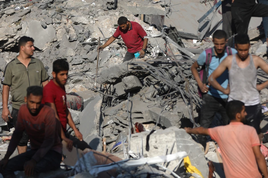 Potraga za preživelima nakon napada na izbeglički kamp Džabalija u Gaza Sitiju 1. novembra