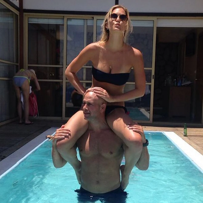 Bar Rafaeli sa prijateljem 