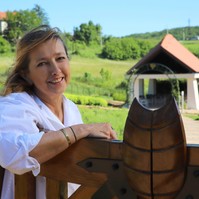 "Nem vezette más cél és érdek, mint hogy a szeretett gyógynövényeket népszerűsítse" - megszólalt Szabó Gyuri bácsi lánya
