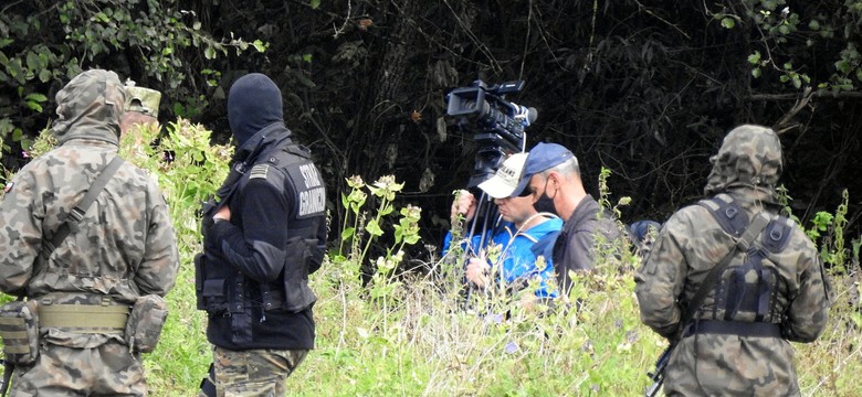 Wojsko i policja ściągają wsparcie do Usnarza Górnego