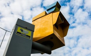 Na tle Europy w Polsce jest mało fotoradarów. Zobacz, gdzie pojawią się nowe urządzenia [MAPA]