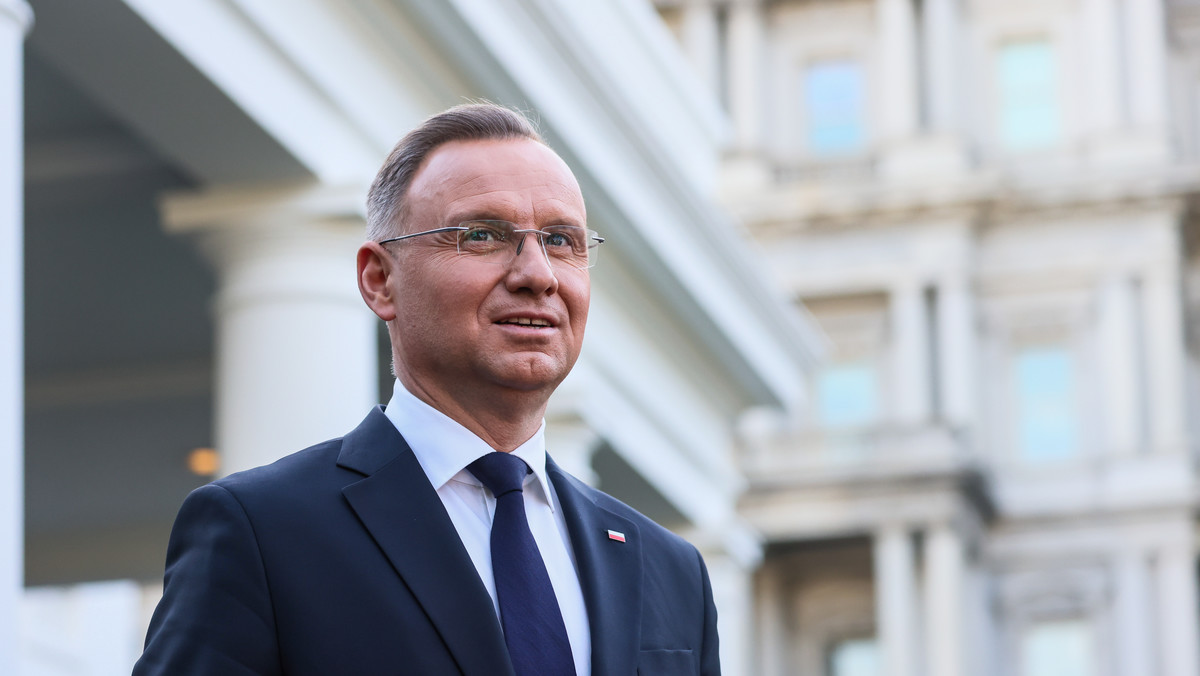 Prezydent chce zwiększenia nakładów na obronność. "Może zrazić sojuszników"