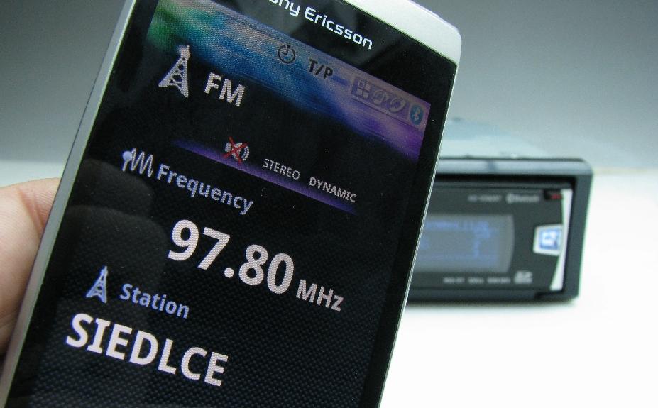 Radio JVC pod kontrolą Androida