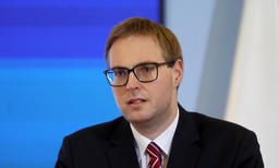 Sarnowski: Ustawowo regulujemy kwestię przedłużenia terminów pobrania i wpłaty zaliczki na podatek dochodowy