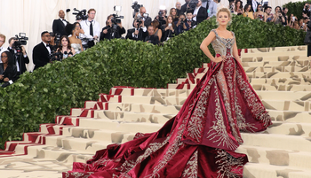 Elképesztő szabályokat kell betartania annak, aki haute couture kollekciót akar tervezni