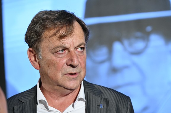 "DAVNO SAM ODLUČIO DA ĆU UMRETI N A SVOJ ROĐENDAN" Tihomir Stanić otišao u penziju, proslavio 65. rođendan i šokirao: "Rešio sam da sve pomerim"