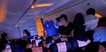 Eksplozja na pokładzie samolotu. Wśród pasażerów wybuchła panika