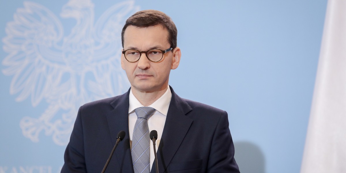 To usuwanie pułapek zastawianych na nieświadomych obywateli - mówił we wtorek o projekcie ustawy antylichwiarskiej premier Mateusz Morawiecki. Jak podkreślił, projekt ma zapobiegać nadużywaniu silnej pozycji przez firmy pożyczkowe wobec "słabszych obywateli".