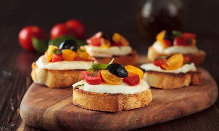 Bruschetta caprese