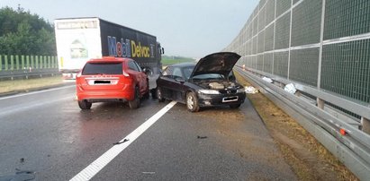 Chciała pomóc i została ranna. Wypadek na autostradzie A4