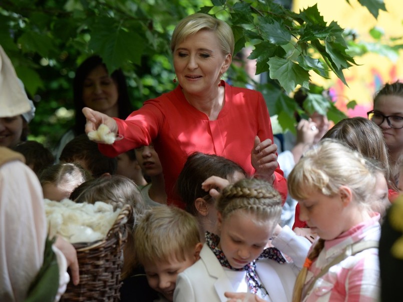 Z okazji Dnia Dziecka został im wczoraj udostępniony pałac prezydencki. Zorganizowano grę terenową "Dziecięce odkrycia w Pałacu Prezydenckim - śladami historii i współczesności" oraz piknik w Ogrodach Prezydenckich...