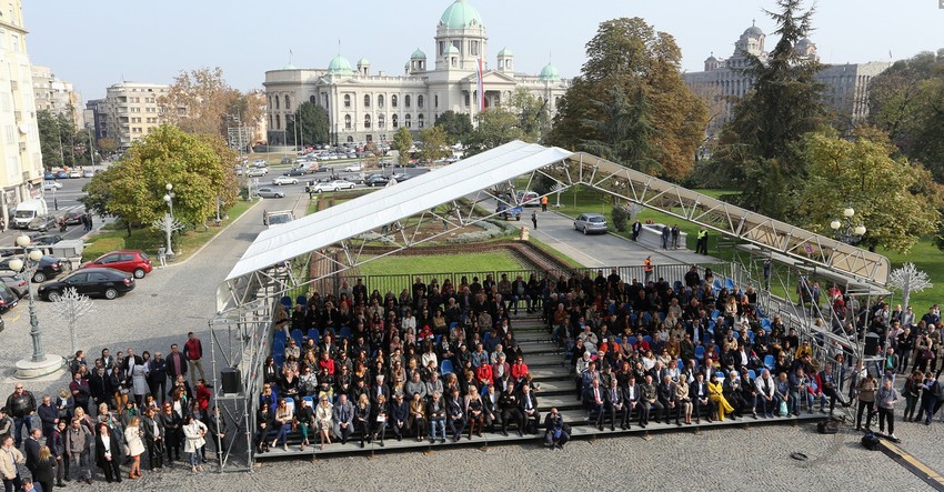 Svečanost ispred Starog dvora