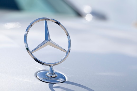 Mercedes zatvara ogromno skladište auto-delova: Zaposleni dobijaju otkaz