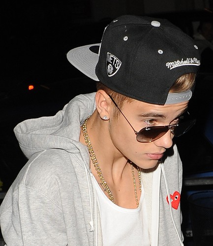 Justin Bieber w drodze na Brit Awards 2013