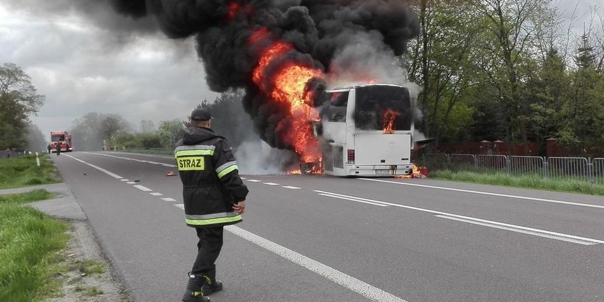 Na trasie Lublin-Zamość kompletnie spłonął autokar wycieczkowy