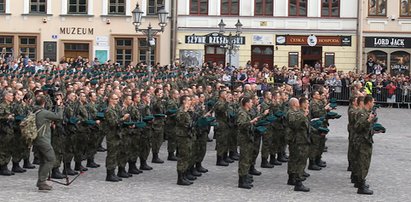 Przysięga żołnierzy Obrony Terytorialnej na rzeszowskim Rynku