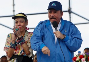Danijel Ortega sa suprugom i potpredsednicom Rozarijom Muriljom