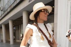 Beograđanka sa SLAMENIM ŠEŠIROM oduševila stajlingom, njen odgovor na pitanje o NAJSKUPLJOJ STVARI u ormaru nasmejao ceo internet: "To je moj MOMAK!"