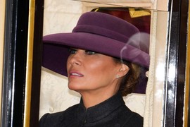 Melanija kao BOGINJA STILA prišla Čarlsu i svi gledaju KAKO JE ODREAGOVAO! Kraljev IZRAZ LICA rekao sve - retko ko zna za TAJNU SPONU koja ih povezuje