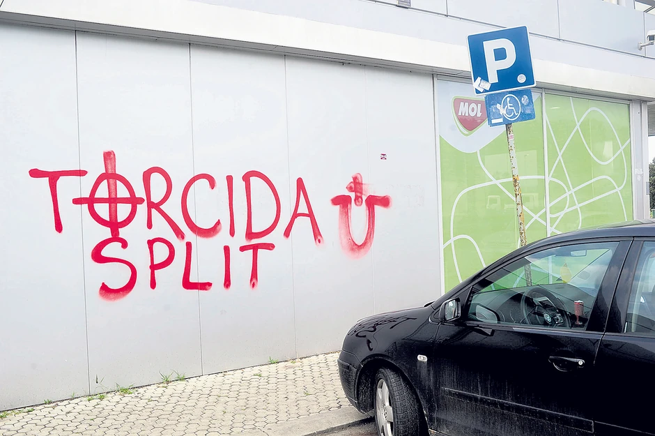 Grafit sa ustaškim "U"