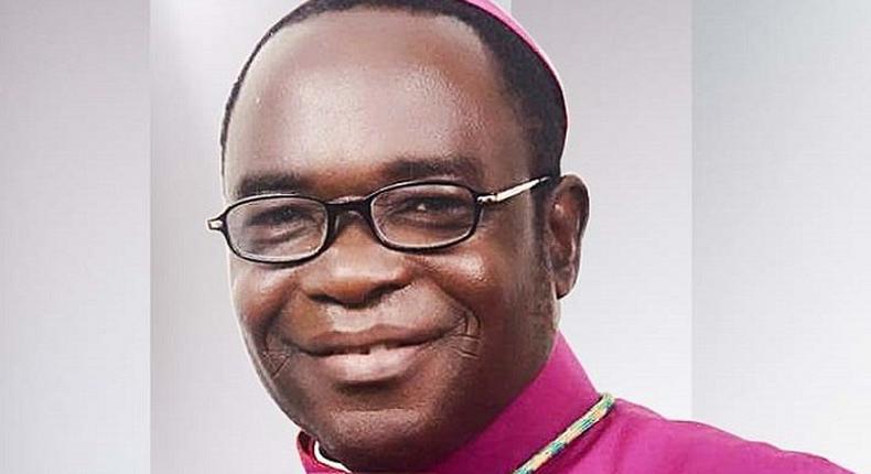 Bishop Matthew Kukah accuses the Federal Government of giving ‘tacit approval’ to insurgents. (Punch)