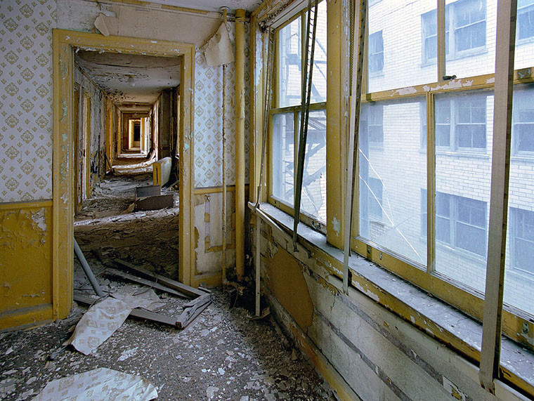 THE RUINS OF DETROIT FOT. YVES MARCHAND &amp; ROMAIN MEFFRE