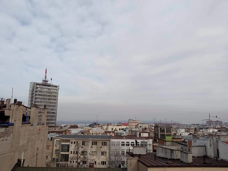 Sa krova zgrade u centru Beograda se što je preko Dunava se ne vidi!